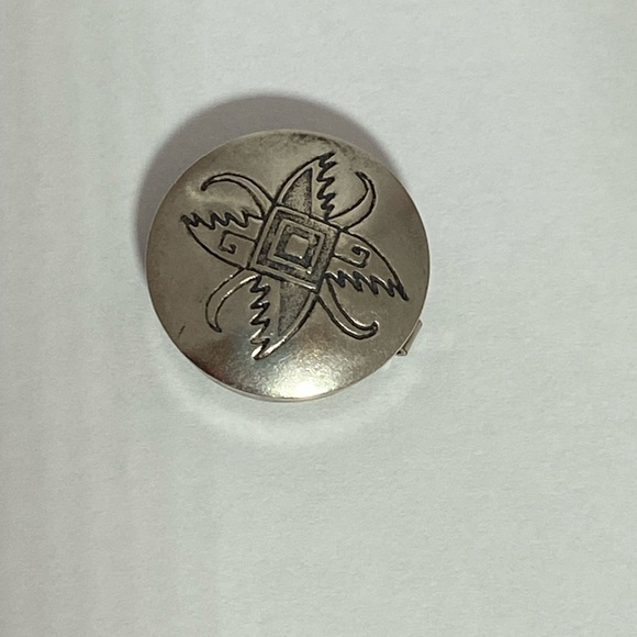 Button Covers. Metal Silver ToneSouthwest Style/Theme. 6 total. - Picture 8 of 12